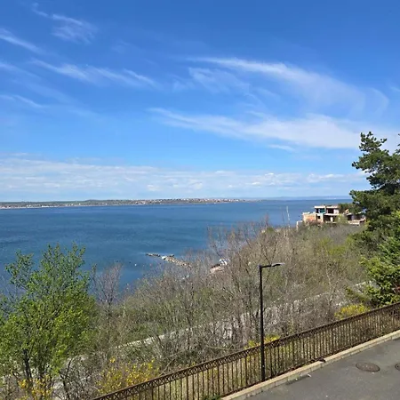Santa Marina Sea View Апартамент Созопол
