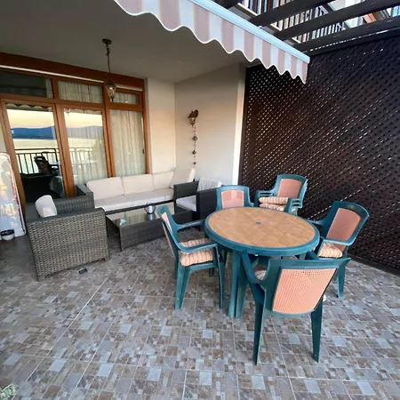 Апартамент Santa Marina Sea View