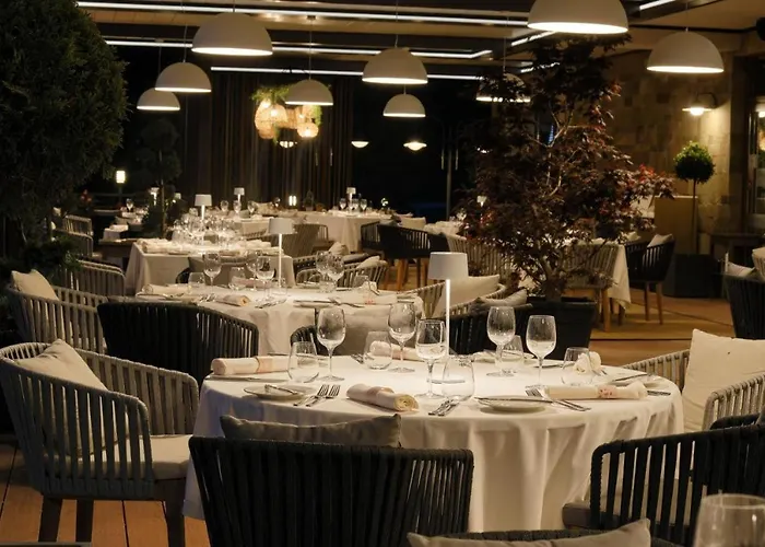 Santa Marina Sea View 公寓 索佐波尔